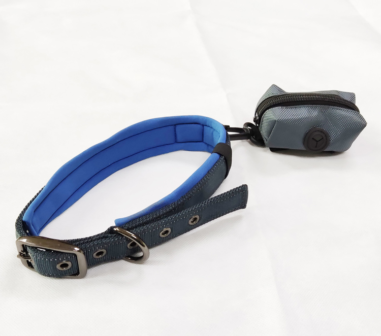 Wear neoprene pet supplies collar with garbage packet