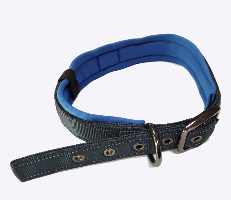 Safe reversible Wear neoprene pet supplies collar with garbage packet