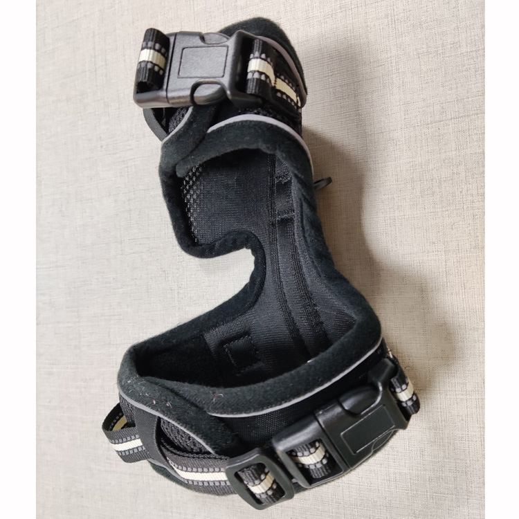 Front clip range adjustable squat belt dog harmess