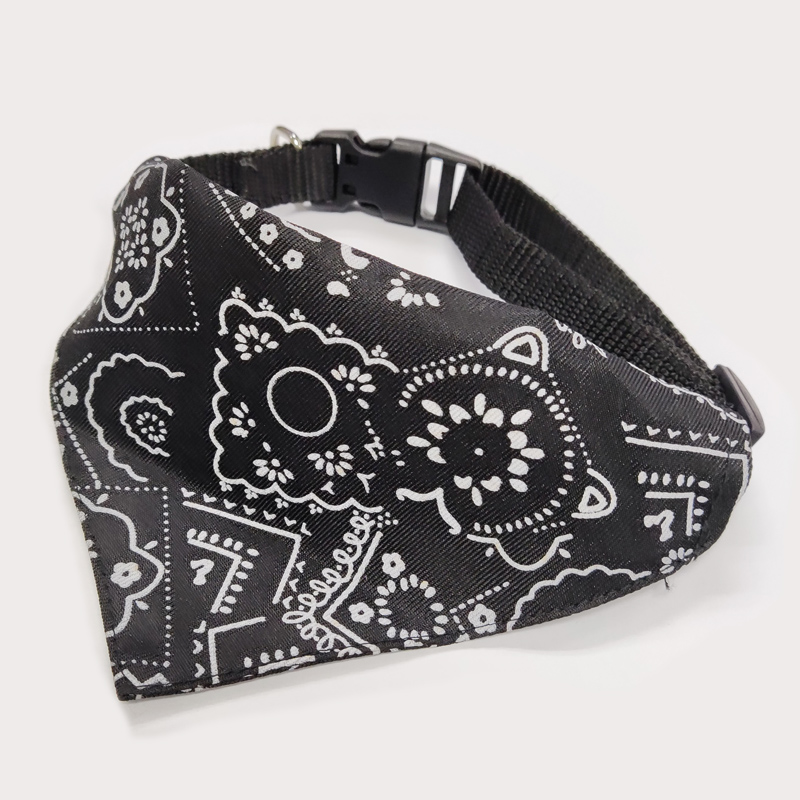 Camouflage bulk logo printed twid fabric rohs dog training bug rope dog scarf on designer pet dog bandana collar