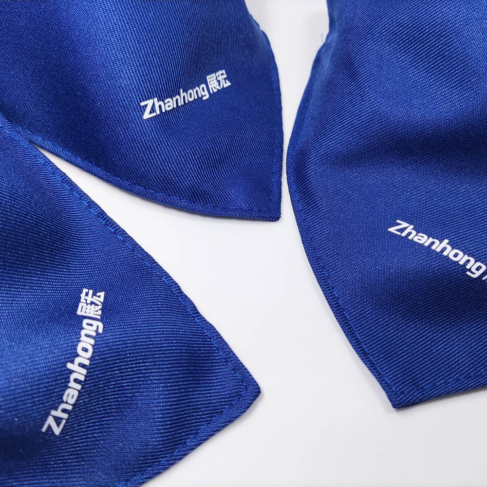 批发空白湖蓝色柔软舒适的普通狗围巾头巾  